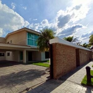 Guataparo C.C. Valencia Casa