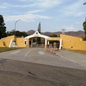 El Solar Guataparo Valencia Parcela