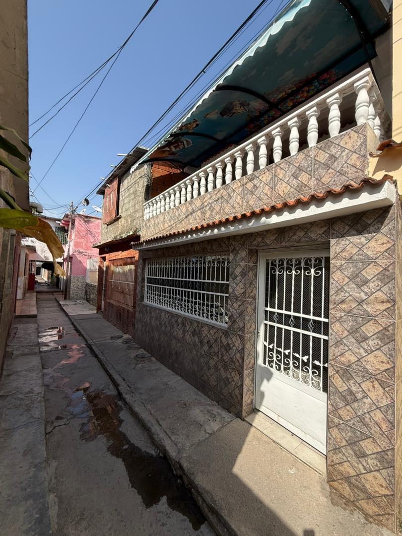 Isabelica Valencia Casa Venta - Image 2
