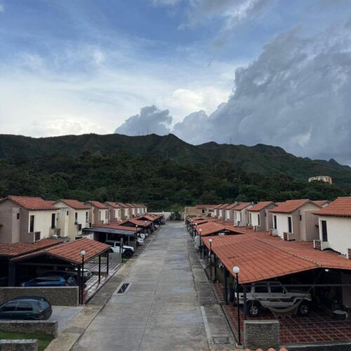 Tazajal Naguanagua Townhouses - Image 17