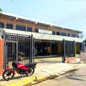 Mini Centro Comercial Los Guayos