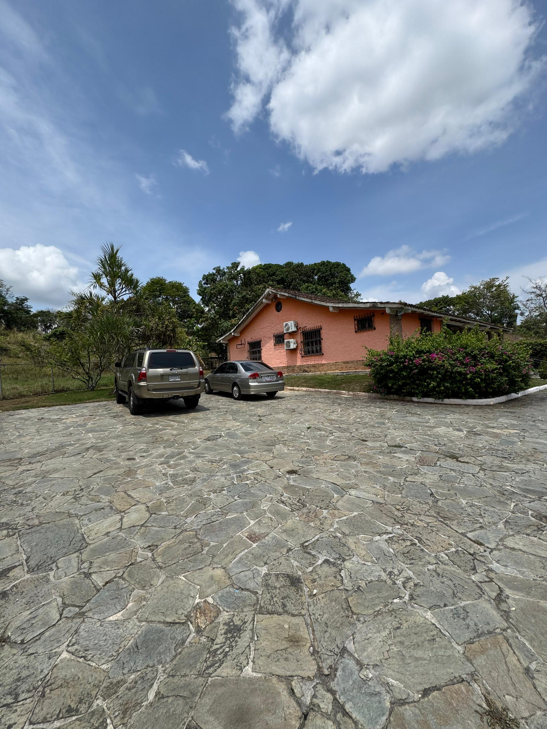 Villa Los Aguacates Sector Barrera - Image 3